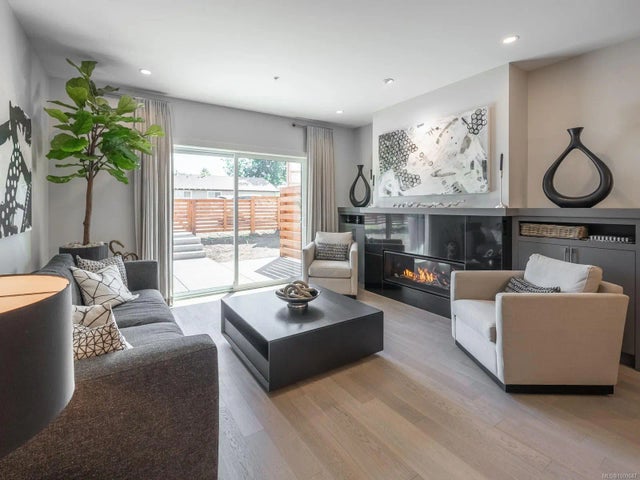 2 of 32 - 463 Hirst Ave 112, Parksville, BC