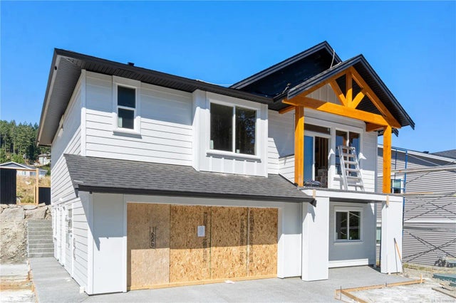 1 of 26 - 824 Russell Rd, Ladysmith, BC