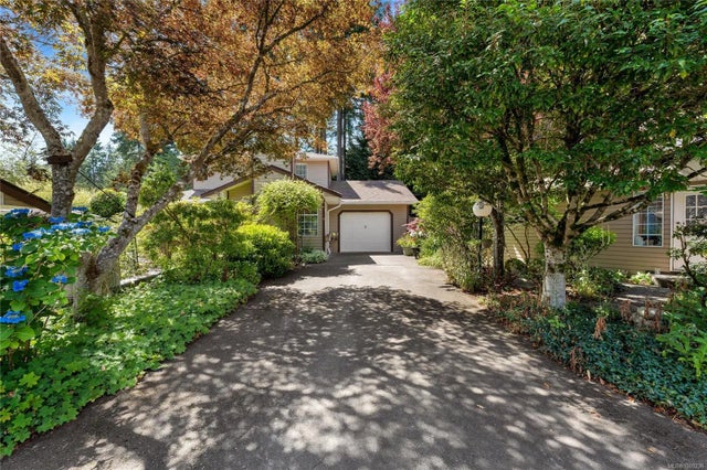 1 of 42 - 124 Valhalla Rd 9, Salt Spring, BC