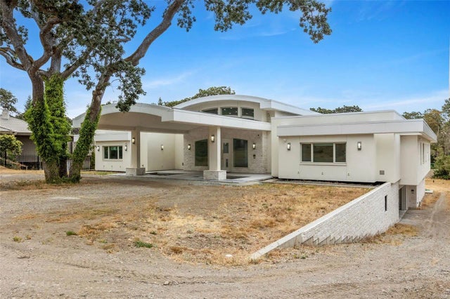 2 of 66 - 3355 Midland Rd, Oak Bay, BC