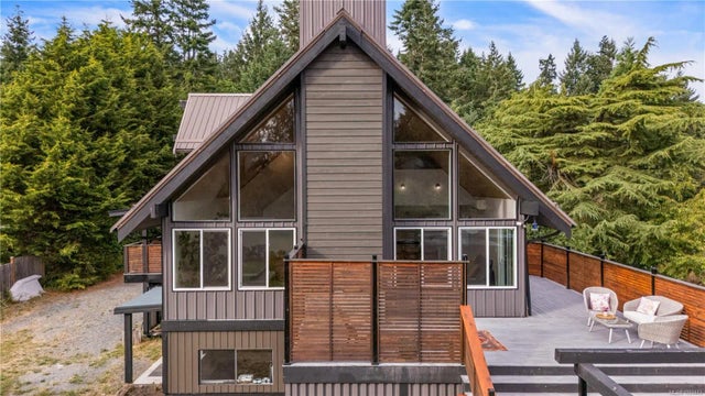 4 of 92 - 1975 Clamshell Dr, Gabriola Island, BC
