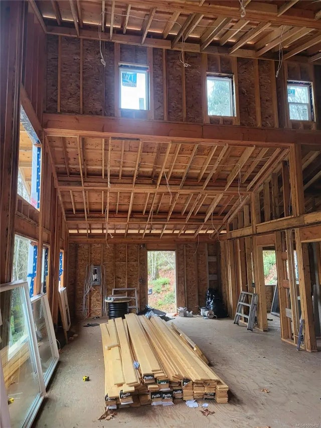4 of 6 - Lot 2 Mayo Rd, Lake Cowichan, BC