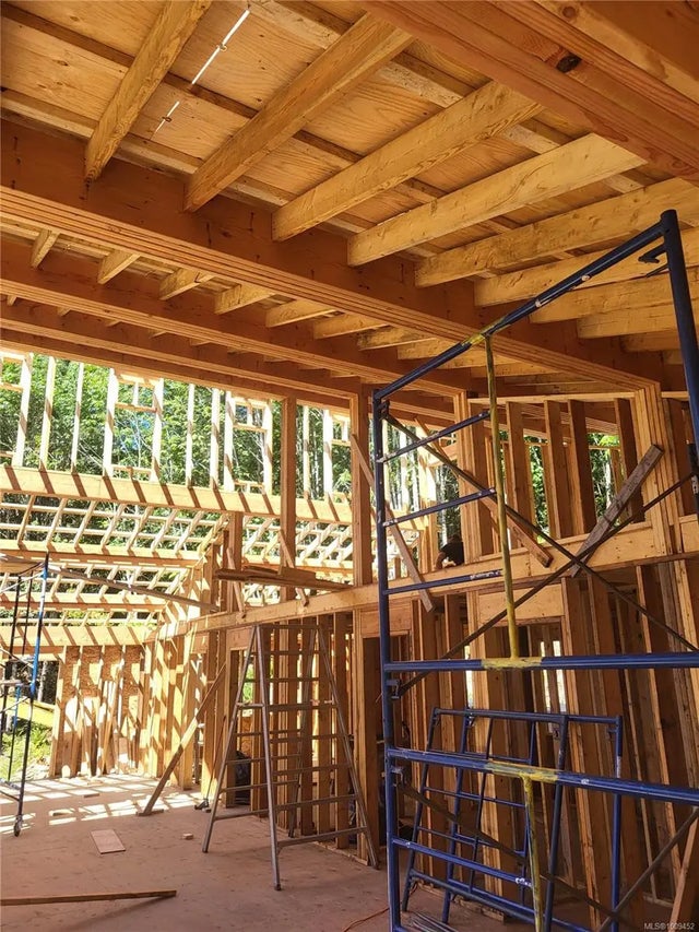 5 of 6 - Lot 2 Mayo Rd, Lake Cowichan, BC