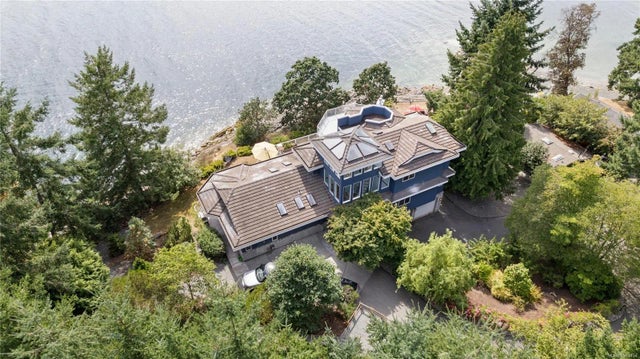 11680 Fairtide Rd, Ladysmith