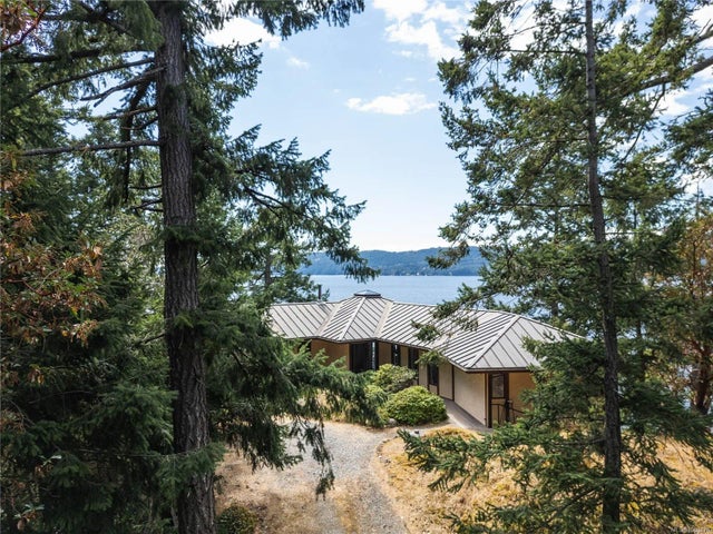 1 of 40 - 456 Scott Point Dr, Salt Spring, BC