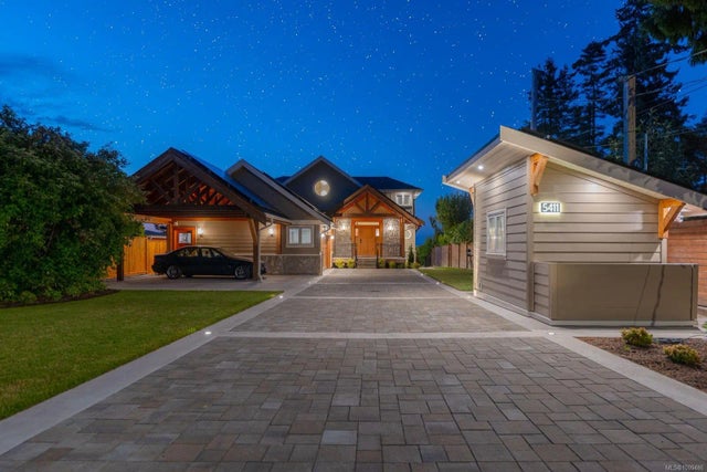 1 of 95 - 5411 Parker Ave, Saanich, BC