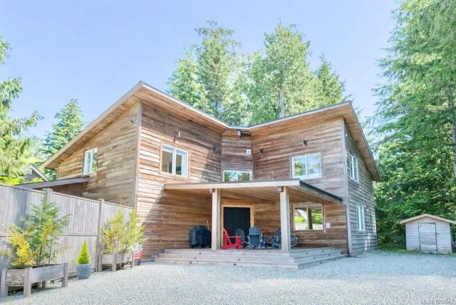 3 of 53 - 1316 Lynn Rd, Tofino, BC