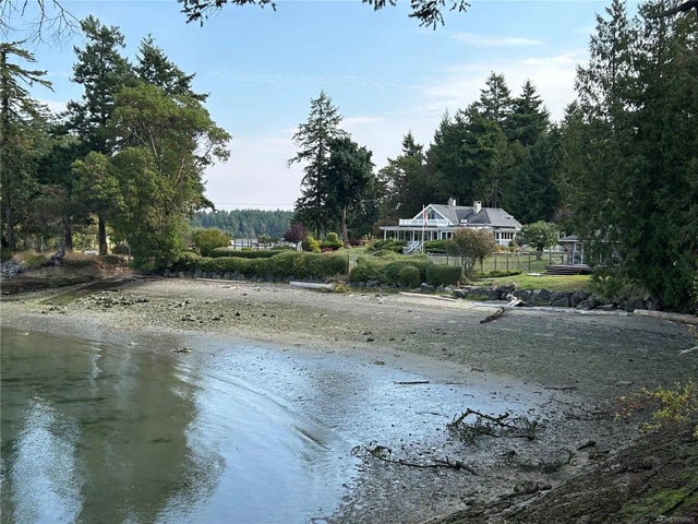 1 of 50 - 101 Church Bay Rd, Saturna Island, BC