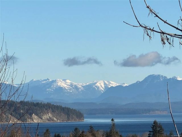 2 of 3 - 663 Mariner Dr, Campbell River, BC
