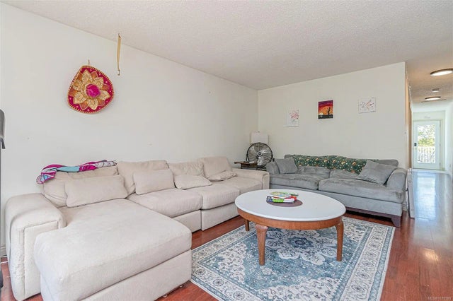 4 of 38 - 546 Wakesiah Ave, Nanaimo, BC