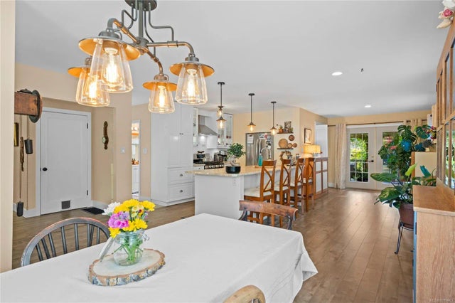 2 of 80 - 572 Berwick Rd, Qualicum Beach, BC