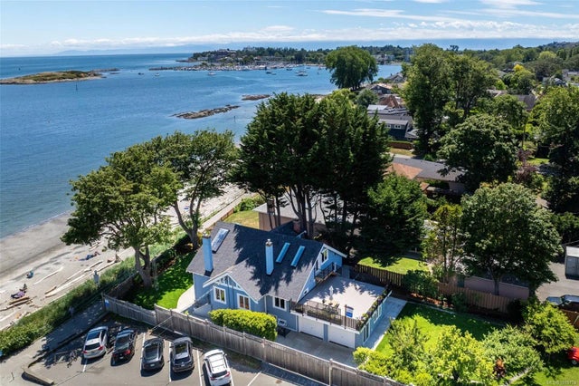 2 of 77 - 2170 Esplanade , Oak Bay, BC