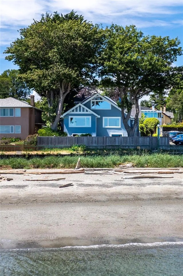 3 of 77 - 2170 Esplanade , Oak Bay, BC