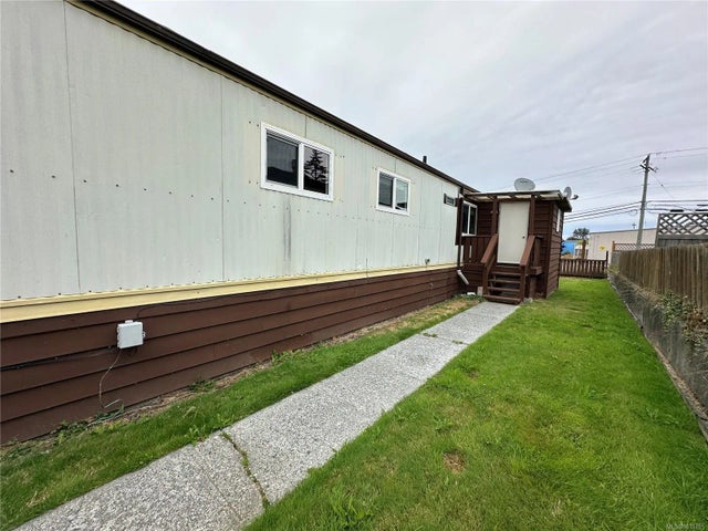 2 of 17 - 2254 Camosun Cres, Port McNeill, BC