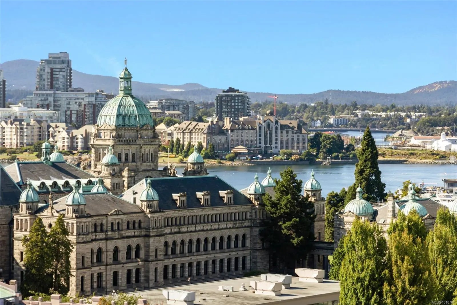 1010761, Residential, 647 Michigan St 904, Victoria, BC, , , V8V 1S9