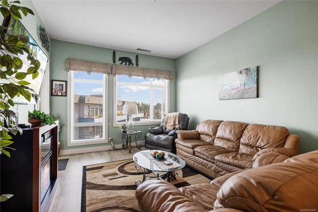 2 of 29 - 6540 Metral Dr 501, Nanaimo, BC