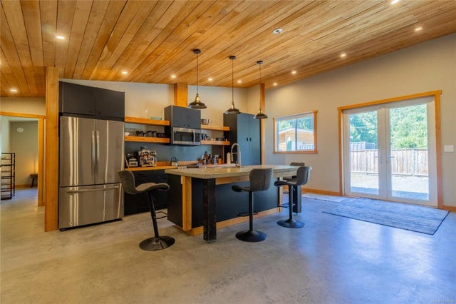 3 of 30 - 4607 Ketch Rd, Pender Island, BC