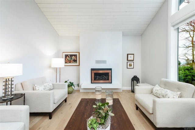 4 of 73 - 2780 Arbutus Rd, Saanich, BC