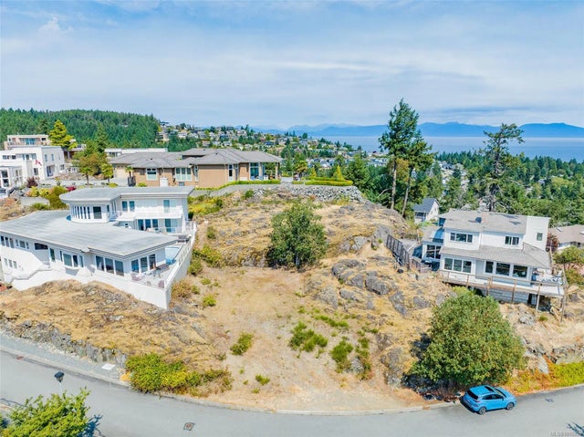 2 of 31 - 161 Canterbury Cres, Nanaimo, BC