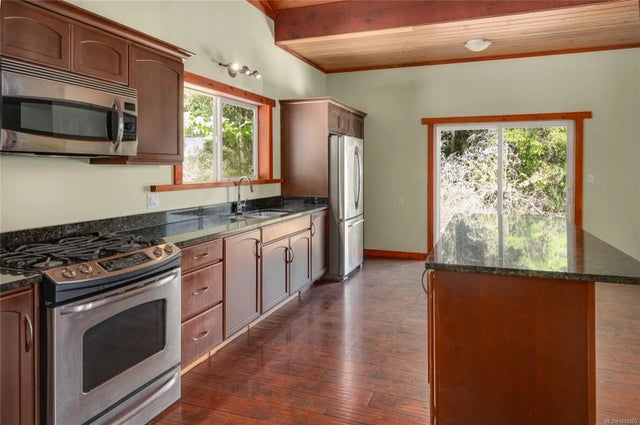 4 of 25 - 2031 Waring Rd, Nanaimo, BC