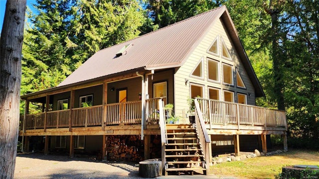 1 of 24 - 1020 Horseshoe Rd, Gabriola Island, BC