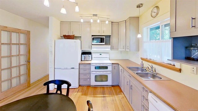 4 of 24 - 1020 Horseshoe Rd, Gabriola Island, BC