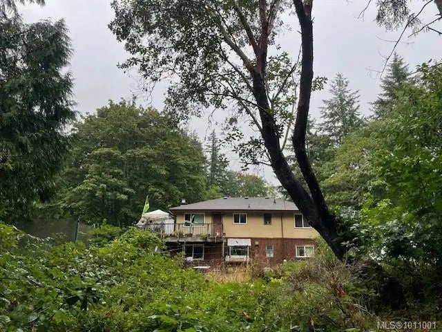 1 of 25 - 1753/1755 Fulford-ganges Rd, Salt Spring, BC