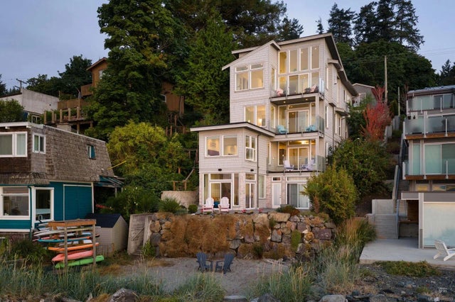 3 of 40 - 5009 Cordova Bay Rd, Saanich, BC