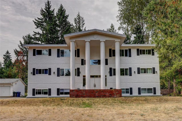 1 of 33 - 322 Village Way 6, Qualicum Beach, BC
