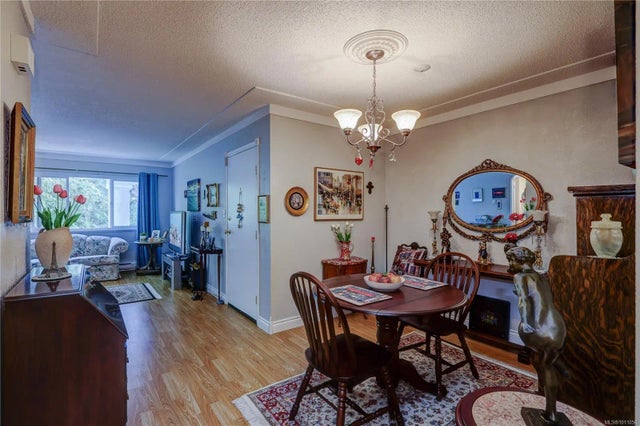 3 of 33 - 322 Village Way 6, Qualicum Beach, BC