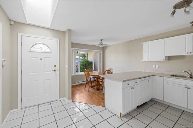 4 of 27 - 454 Morison Ave 11, Parksville, BC