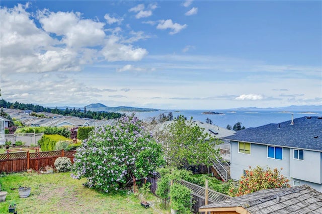 2 of 47 - 6465 Lasalle Rd, Nanaimo, BC