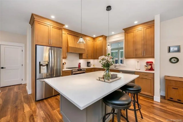 2 of 29 - 168 Edgewood Dr, Lake Cowichan, BC