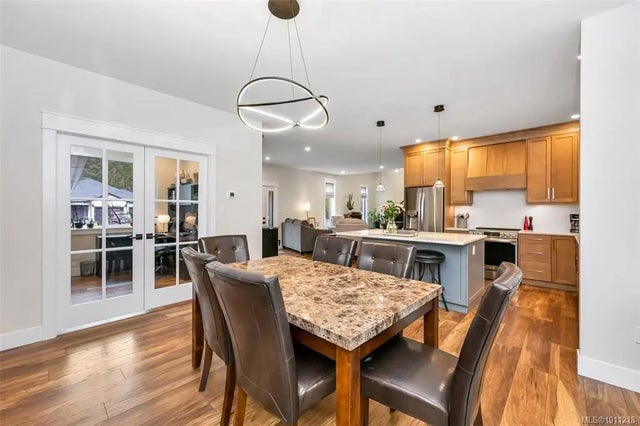 3 of 29 - 168 Edgewood Dr, Lake Cowichan, BC