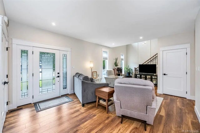 4 of 29 - 168 Edgewood Dr, Lake Cowichan, BC