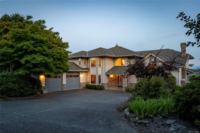 1 of 93 - 3303 Wavecrest Dr, Nanaimo, BC