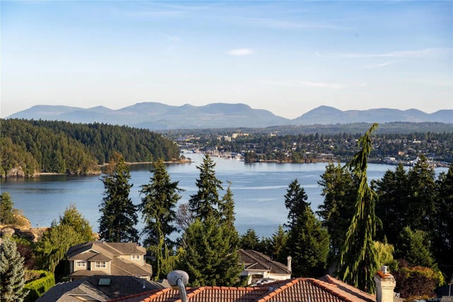 2 of 93 - 3303 Wavecrest Dr, Nanaimo, BC