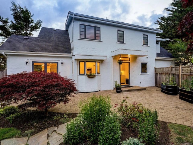 3 of 46 - 100 King George Terr, Oak Bay, BC