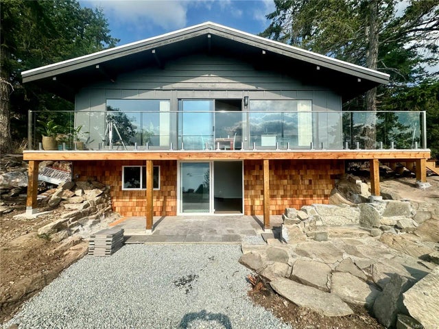 3 of 48 - 285 Mountain Park Dr, Salt Spring, BC