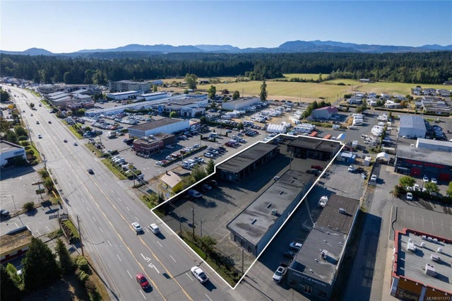1 of 43 - 464 Island Hwy E, Parksville, BC