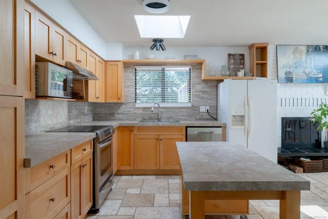 4 of 91 - 1025 Maple Lane Dr, Parksville, BC