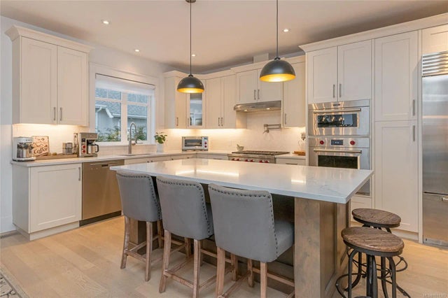 4 of 73 - 815 Bluffs Dr, Qualicum Beach, BC