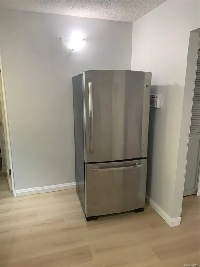 5 of 13 - 388 Pine St, Nanaimo, BC