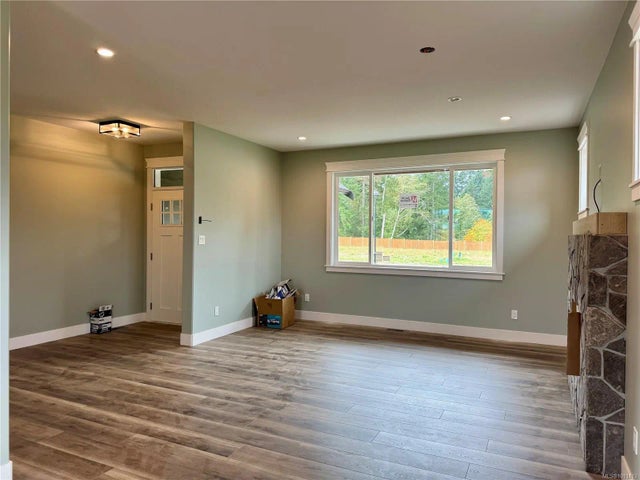 4 of 22 - 742 Salmonberry St, Campbell River, BC