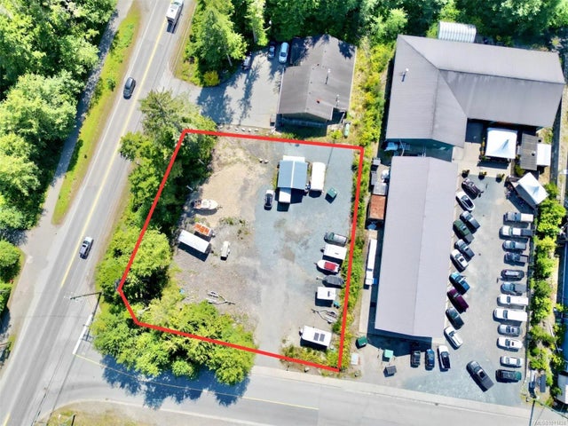1 of 7 - 699 Industrial Way, Tofino, BC