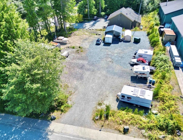 3 of 7 - 699 Industrial Way, Tofino, BC