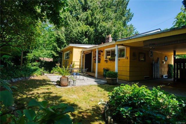 1 of 25 - 1180 Macdonald Cres, Nanaimo, BC