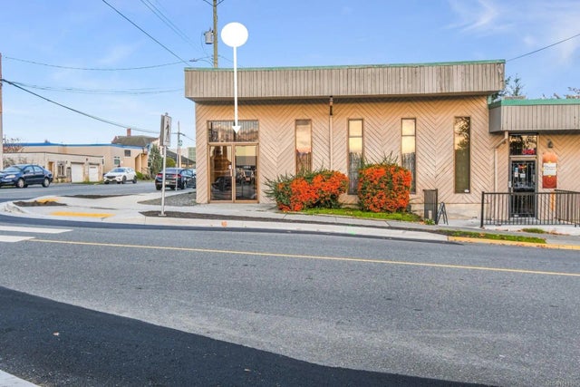 1 of 18 - 486 Franklyn St D, Nanaimo, BC