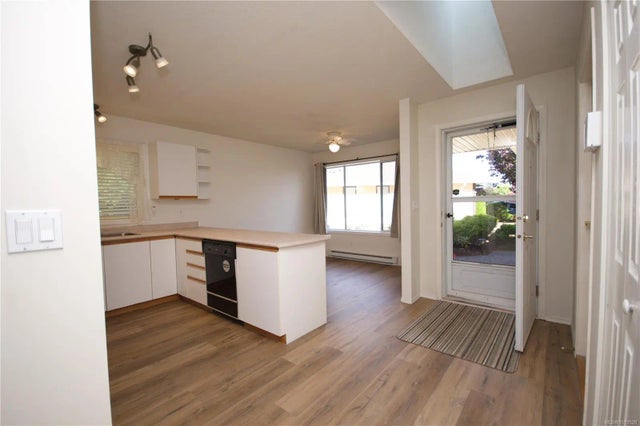 2 of 13 - 454 Morison Ave 33, Parksville, BC