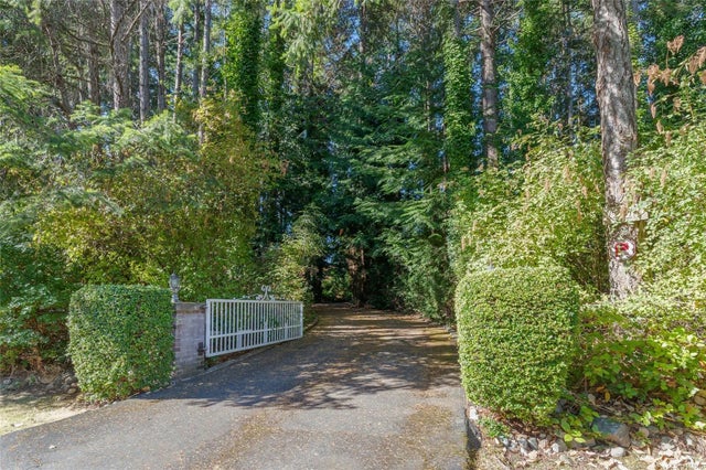 2 of 43 - 1419 Madrona Dr, Nanoose Bay, BC